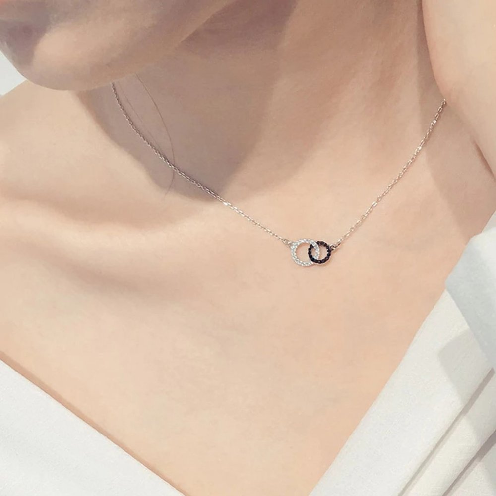 NEW 925 Sterling Silver Diamond Circle Necklace R